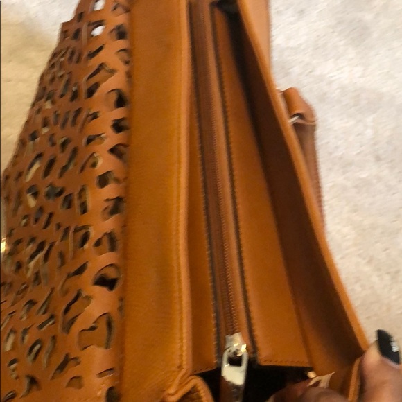 Handbag - Picture 4 of 5